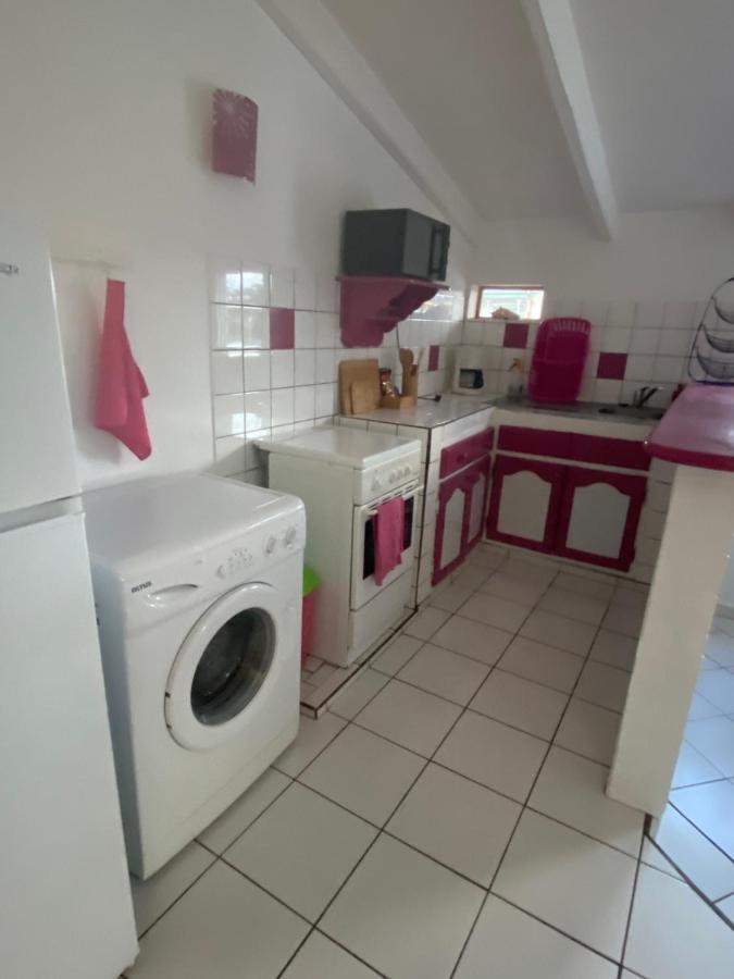 Appartements: plage&commerces à 200m Sainte-Anne  Esterno foto