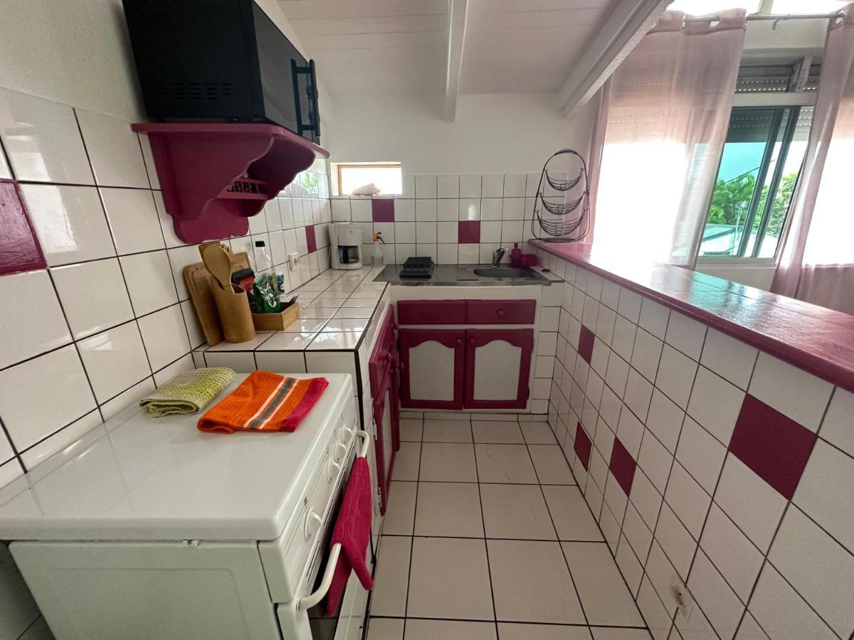 Appartements: plage&commerces à 200m Sainte-Anne  Esterno foto